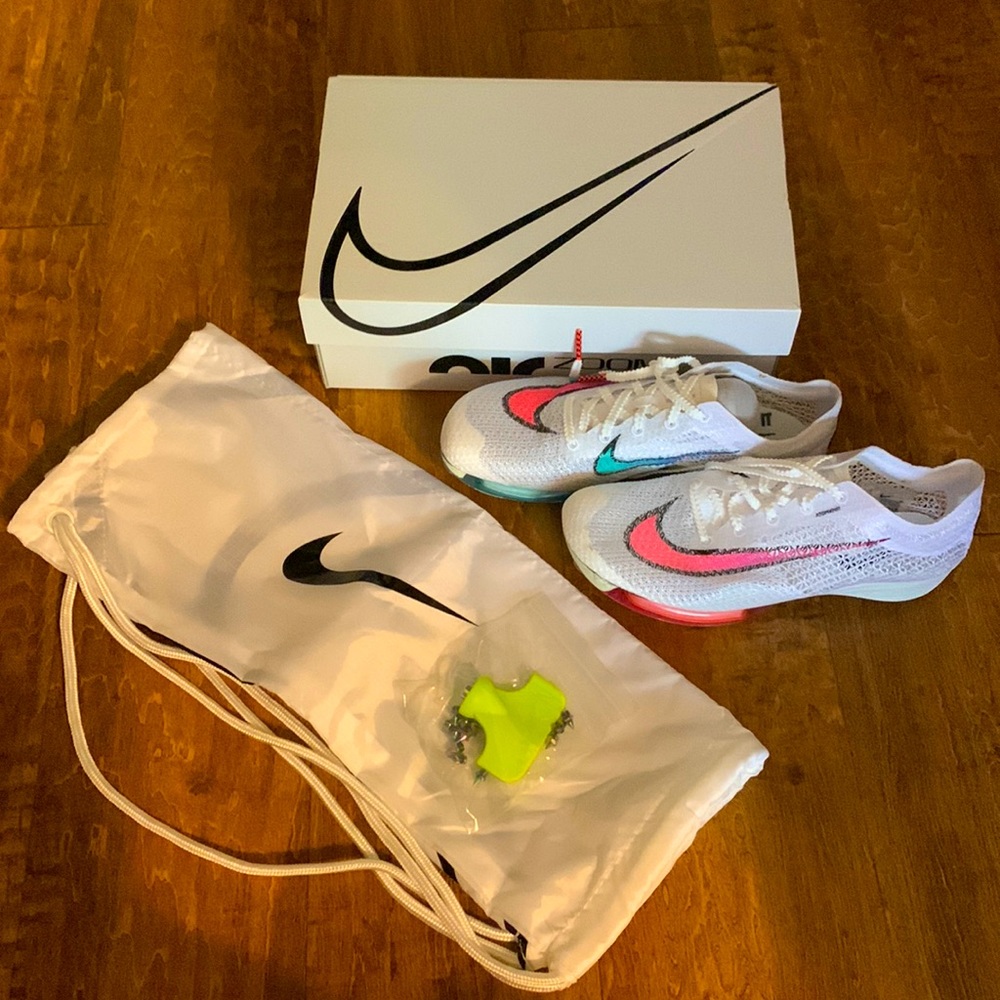 NEW Nike Air Zoom Victory Women’s Size Seven 7 Spikes Included NEVER BEEN WORN